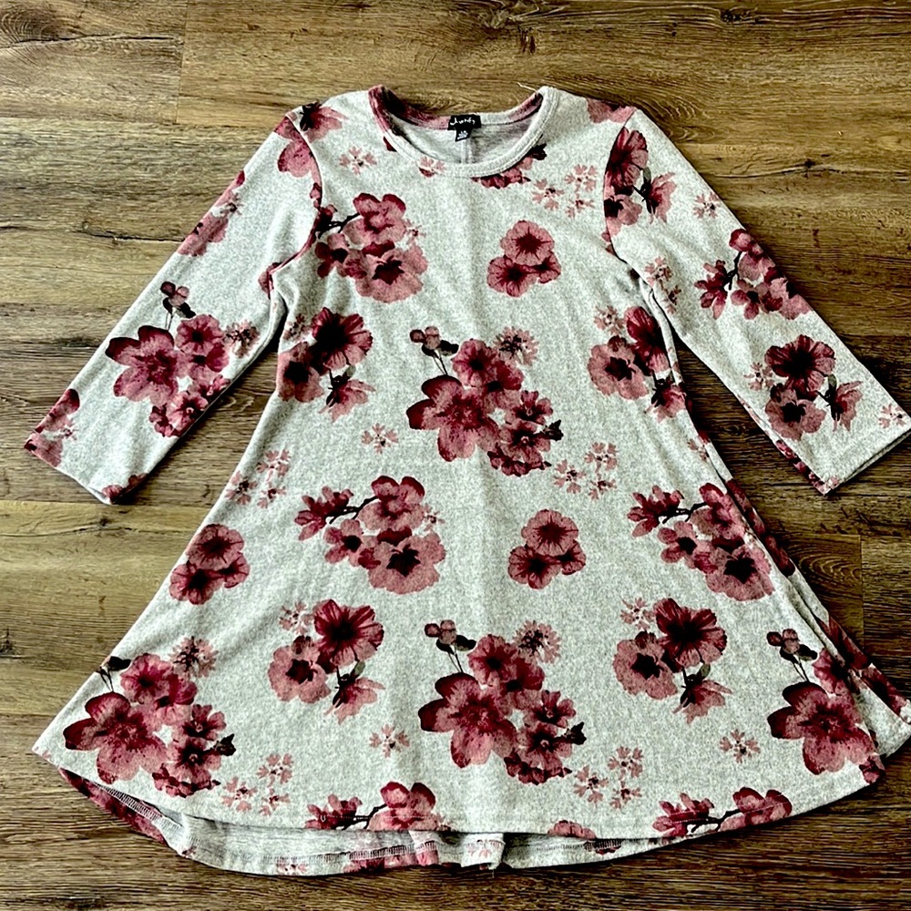 Justify knee length dress. Size Large. Grey with purple/red tone flowers.
